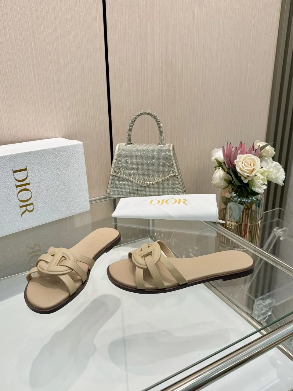 👟👟Ex-factory price 340👟👟 Dior new model, 9 colors available, cowhide fabric, code number 35-42, leather sole +40
